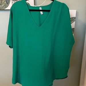 Zenana Outfitters Emerald Short Sleeve Top